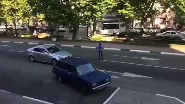 Исцеление тротуаром: видео